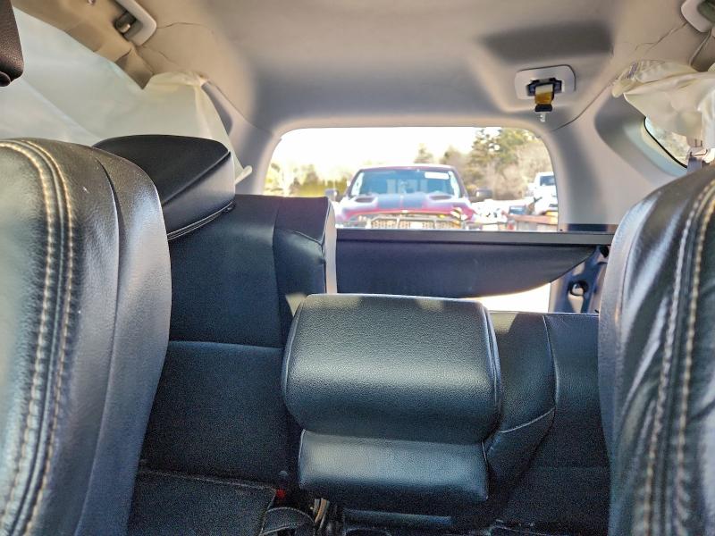 Фото 10 - TOYOTA RAV4