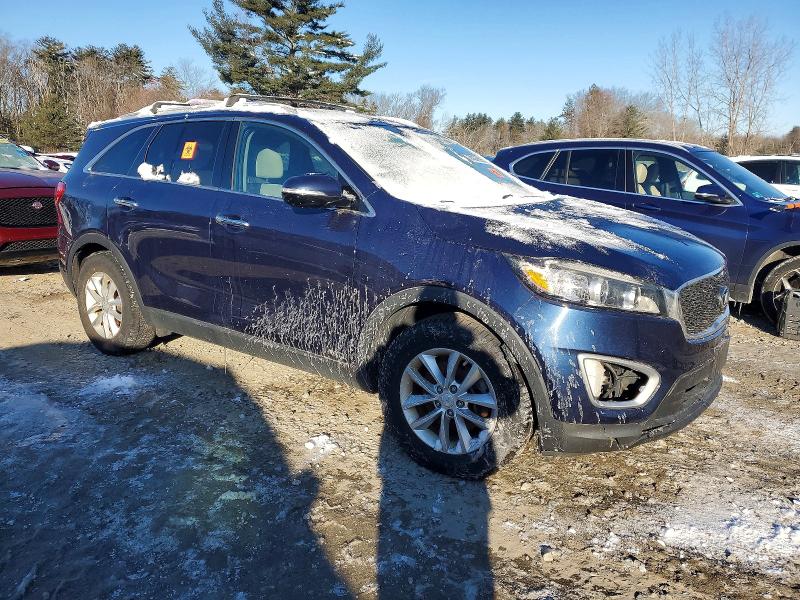 Фото 4 - KIA SORENTO