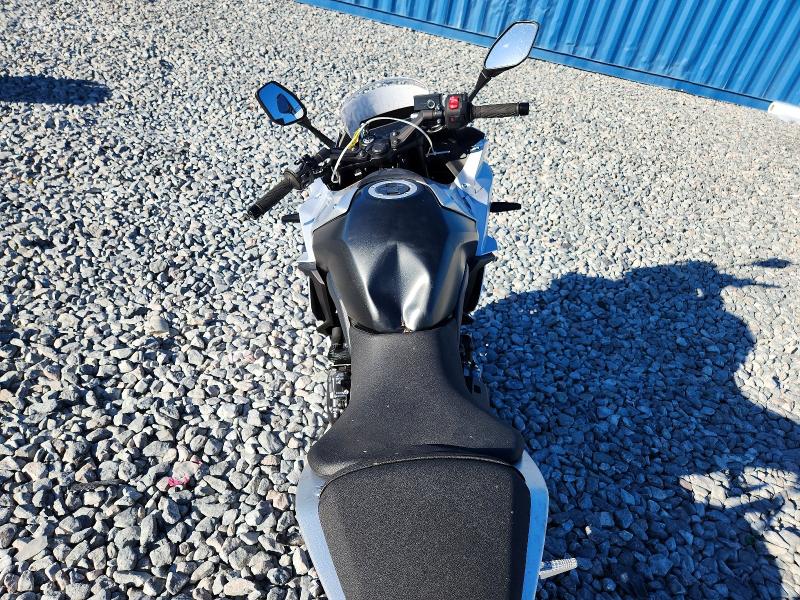 Фото 6 - SUZUKI GSX800 F