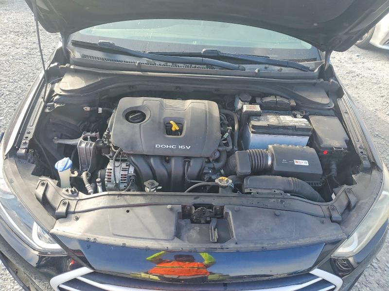 Фото 11 - HYUNDAI ELANTRA