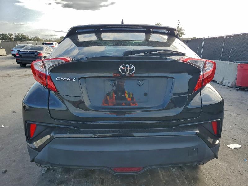 Фото 6 - TOYOTA C-HR