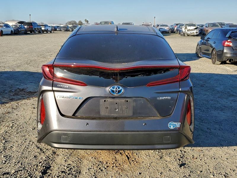 Фото 6 - TOYOTA PRIUS