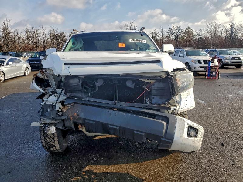Фото 5 - TOYOTA TUNDRA