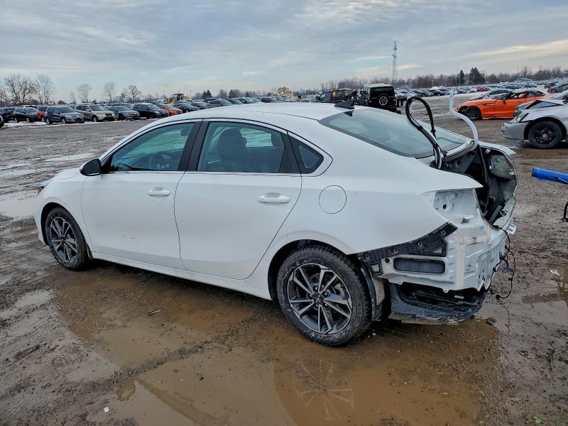 Фото 2 - KIA FORTE