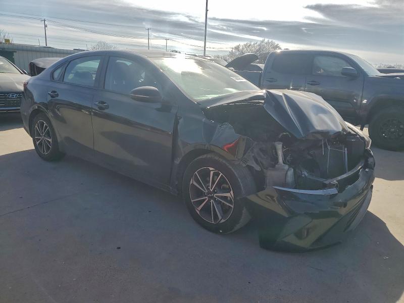 Фото 4 - KIA FORTE