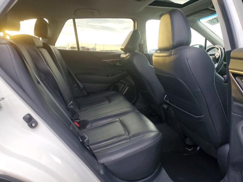 Фото 11 - SUBARU OUTBACK