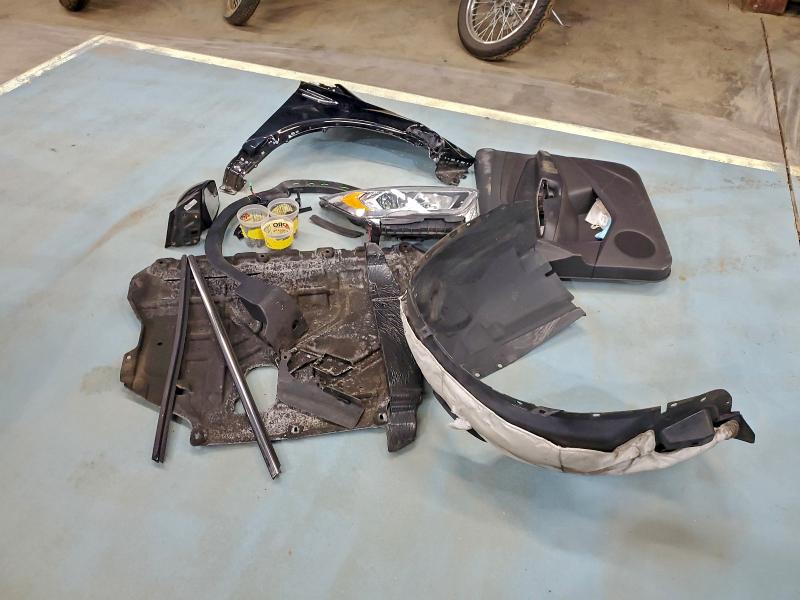 Фото 13 - FORD ESCAPE