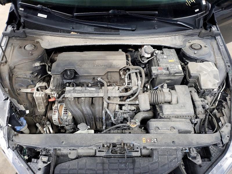 Фото 11 - HYUNDAI ELANTRA