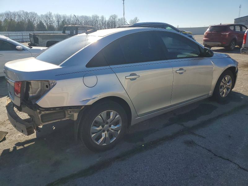 Фото 3 - CHEVROLET CRUZE