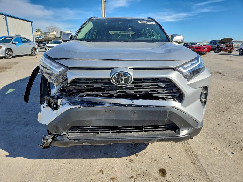 Фото 5 - TOYOTA RAV4