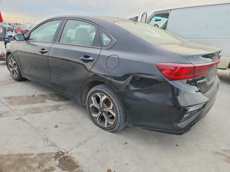 Фото 2 - KIA FORTE