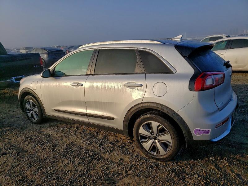 Фото 2 - KIA NIRO