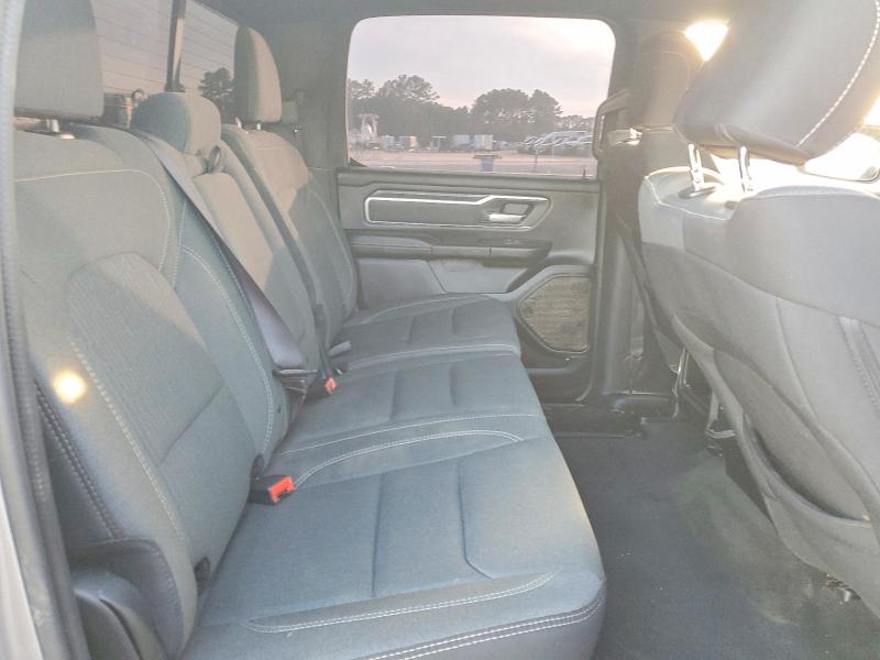 Фото 10 - RAM 1500