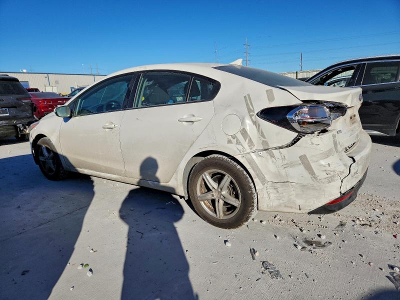 Фото 2 - KIA FORTE