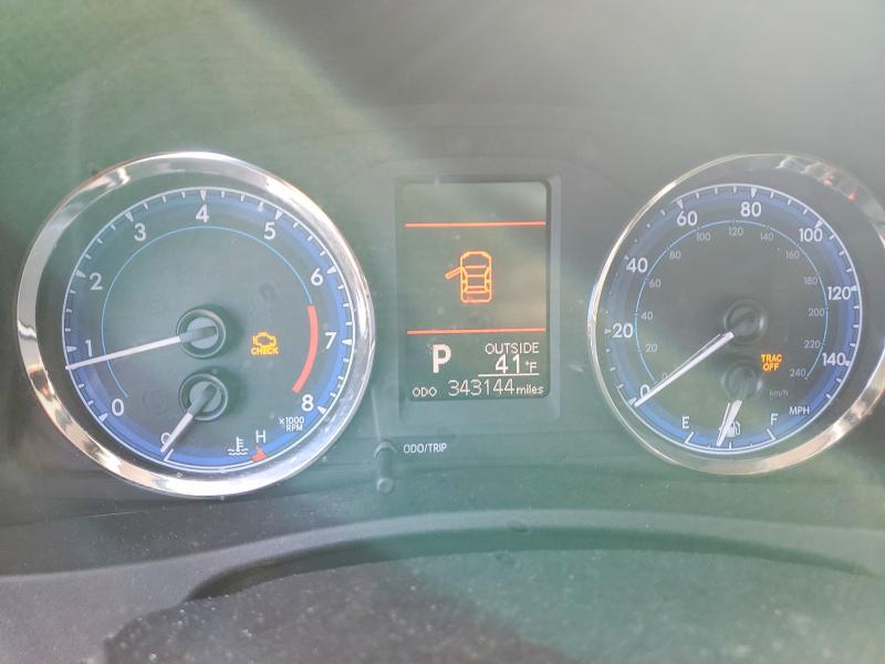 Фото 9 - TOYOTA COROLLA