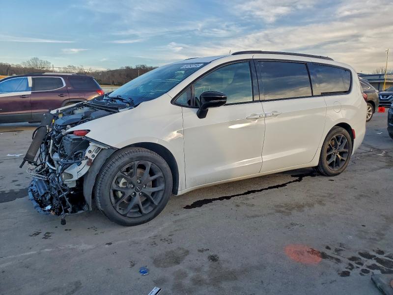 Фото 1 - CHRYSLER PACIFICA