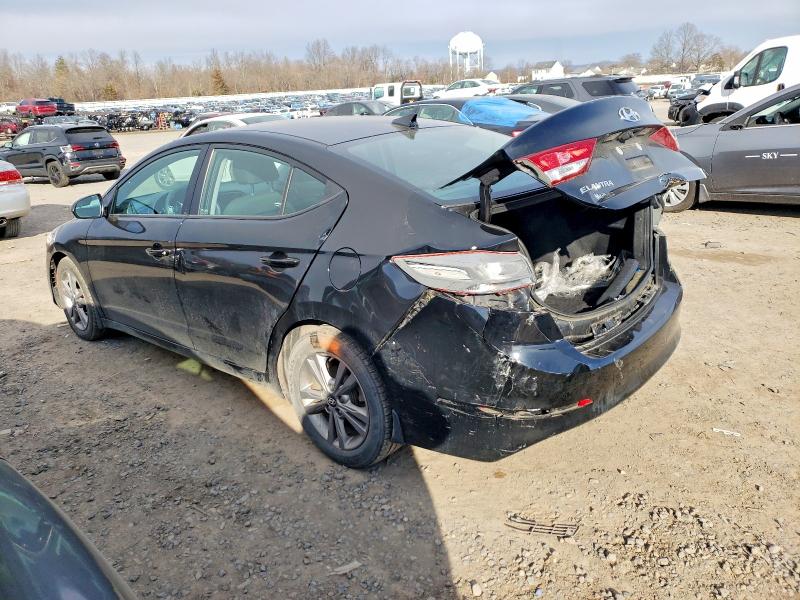 Фото 2 - HYUNDAI ELANTRA