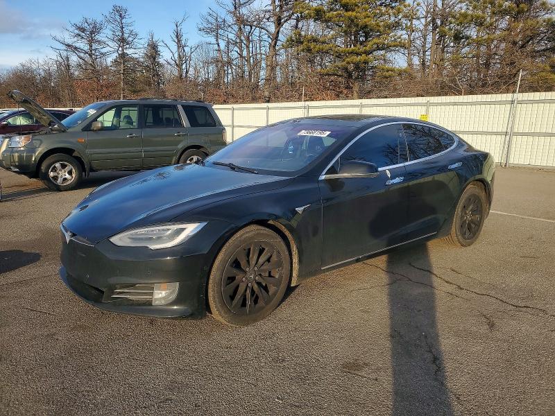 Фото 1 - TESLA MODEL S