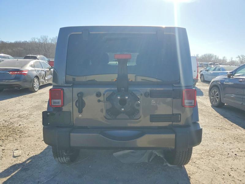 Фото 6 - JEEP WRANGLER