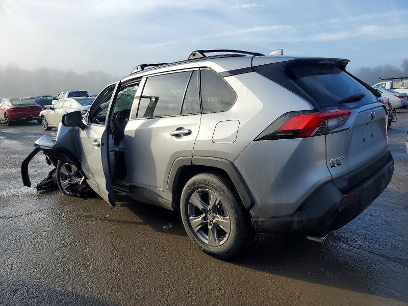 Фото 2 - TOYOTA RAV4
