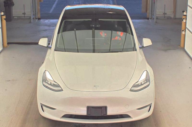 Фото 13 - TESLA MODEL Y