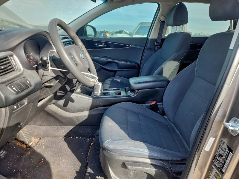 Фото 7 - KIA SORENTO