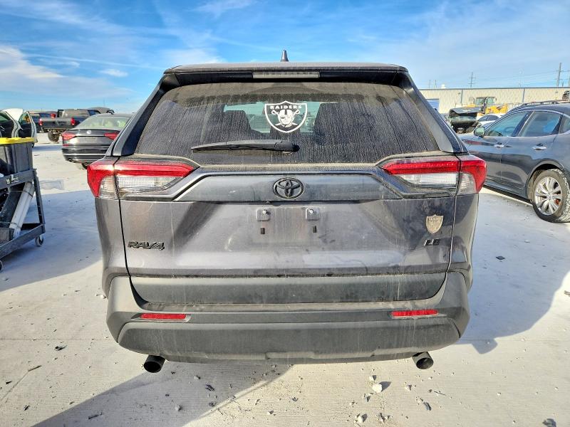 Фото 6 - TOYOTA RAV4