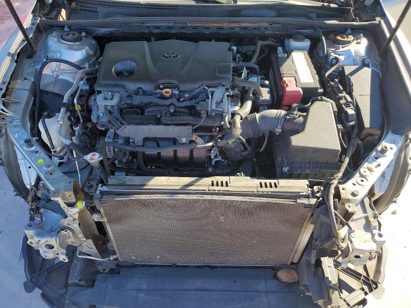 Фото 11 - TOYOTA CAMRY