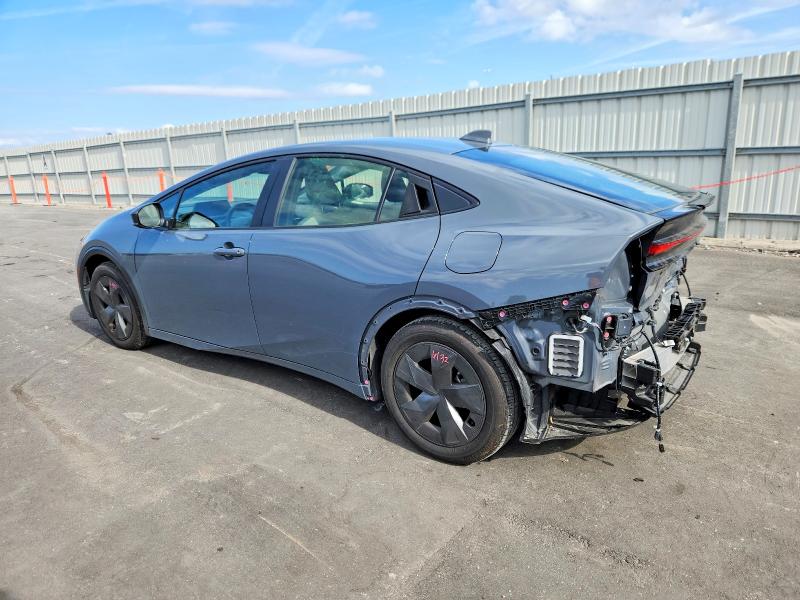 Фото 2 - TOYOTA PRIUS