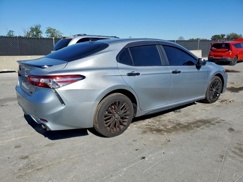 Фото 3 - TOYOTA CAMRY