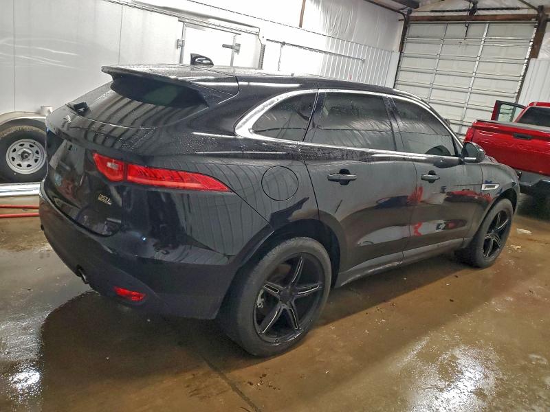 Фото 3 - JAGUAR F-PACE