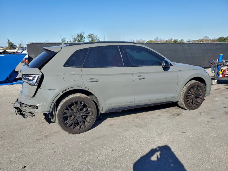 Фото 3 - AUDI SQ5