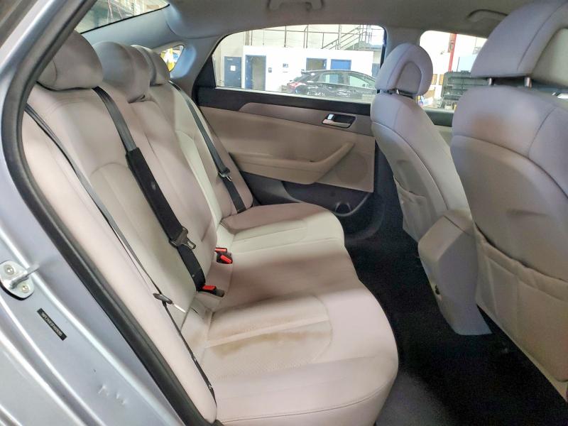 Фото 10 - HYUNDAI SONATA