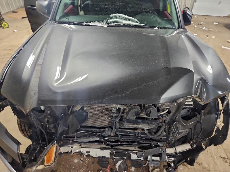 Фото 11 - TOYOTA TACOMA