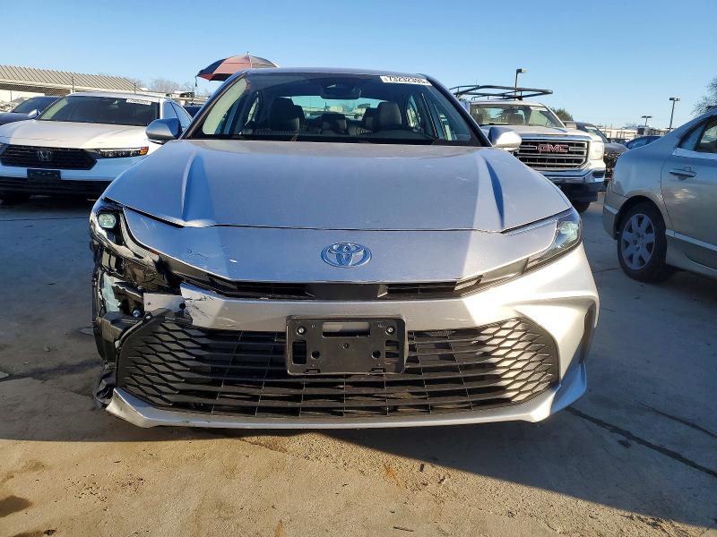 Фото 5 - TOYOTA CAMRY