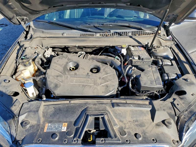 Фото 11 - LINCOLN MKZ