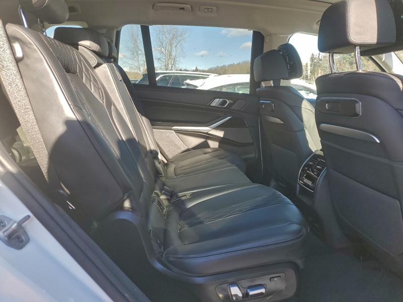 Фото 11 - BMW X7