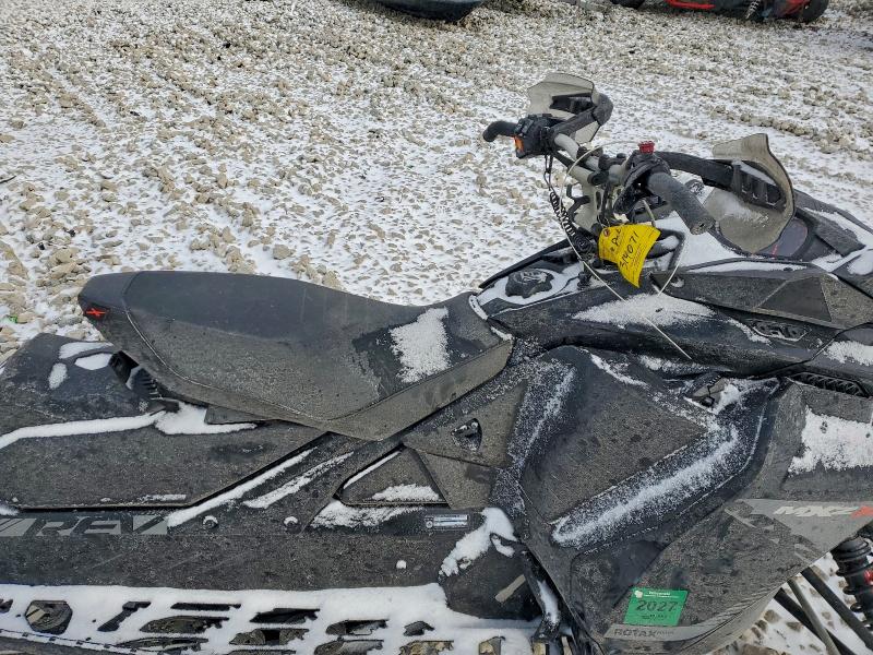 SKI-DOO SUMMIT X85 2019