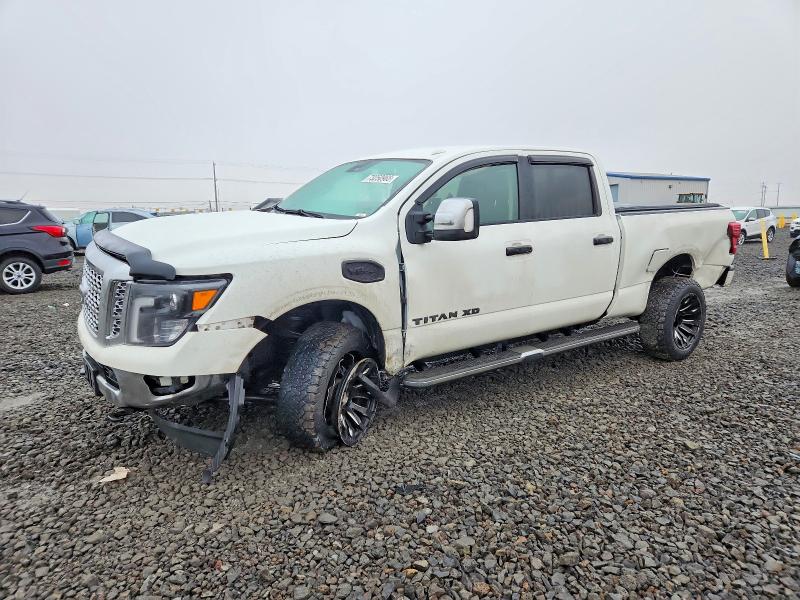 Фото 1 - NISSAN TITAN