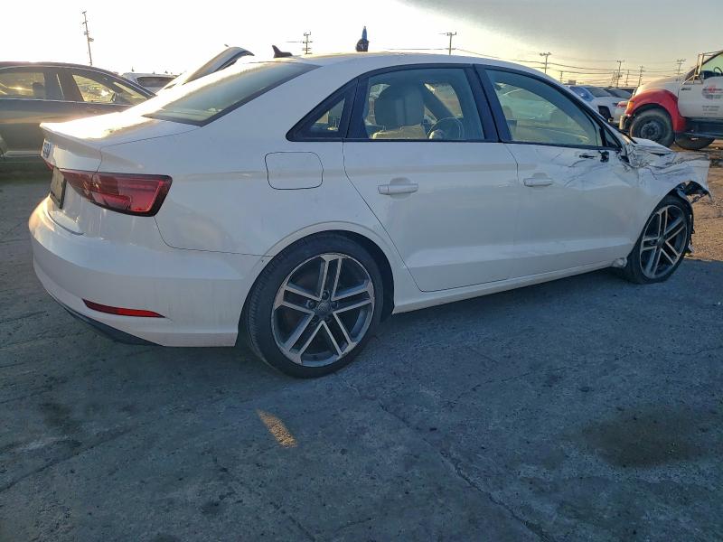 Фото 3 - AUDI A3