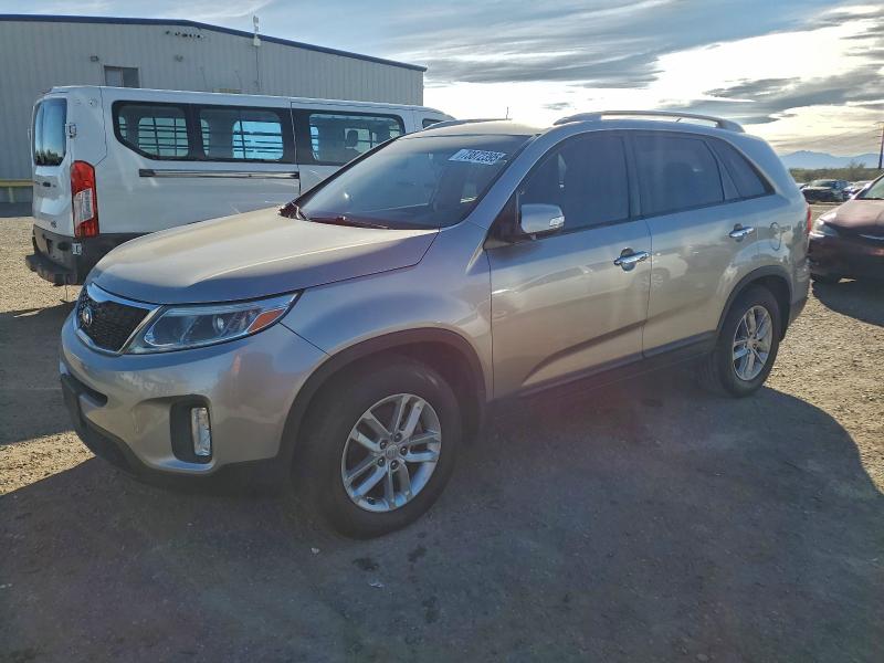 Фото 1 - KIA SORENTO