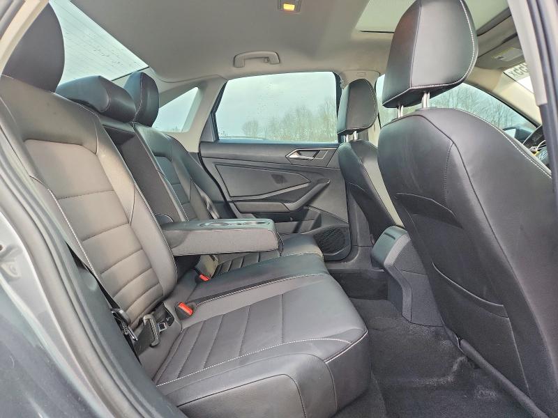 Фото 10 - VOLKSWAGEN JETTA