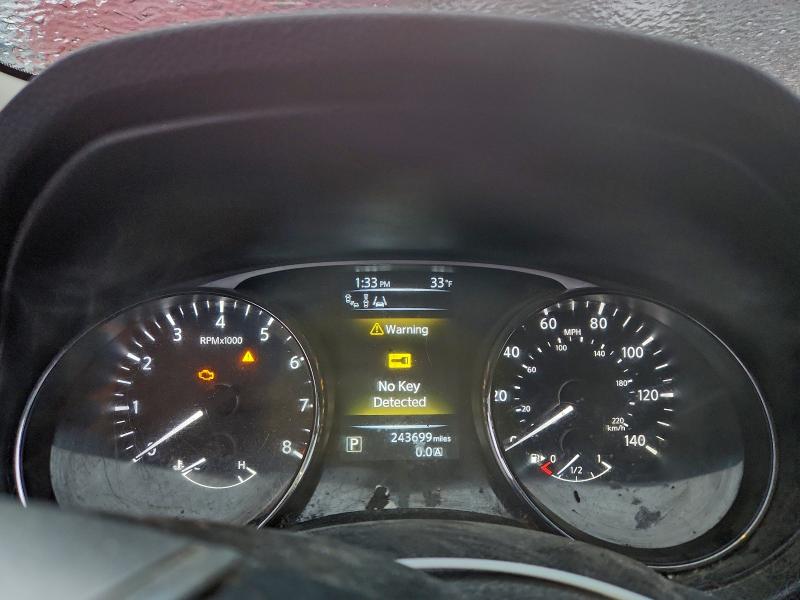 Фото 9 - NISSAN ROGUE