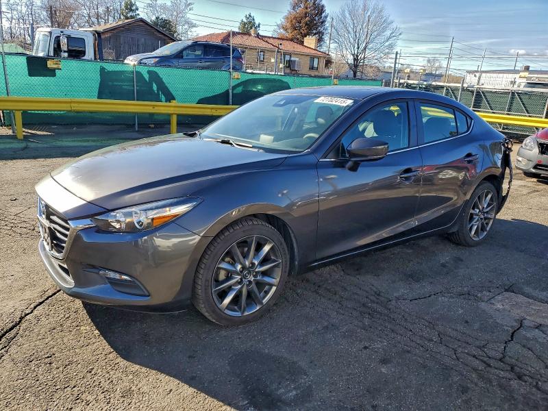 Фото 1 - MAZDA 3