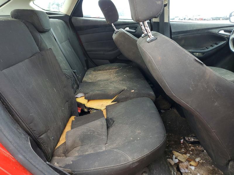 Фото 10 - FORD FOCUS