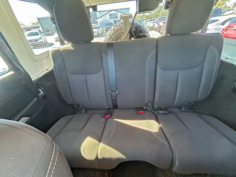 Фото 14 - JEEP WRANGLER