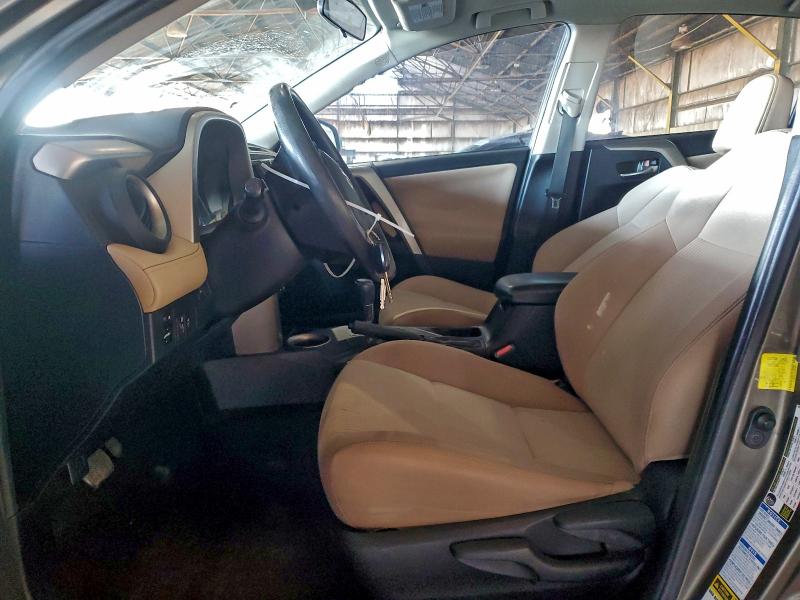 Фото 7 - TOYOTA RAV4