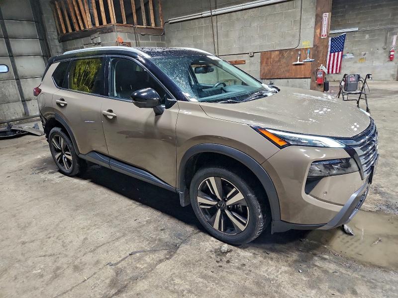 Фото 4 - NISSAN ROGUE