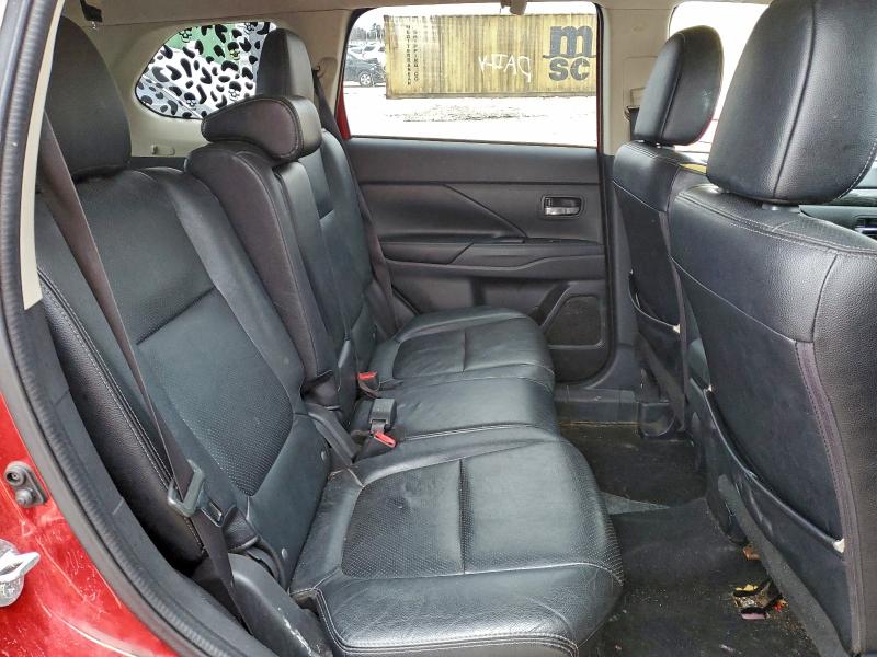 Фото 11 - MITSUBISHI OUTLANDER