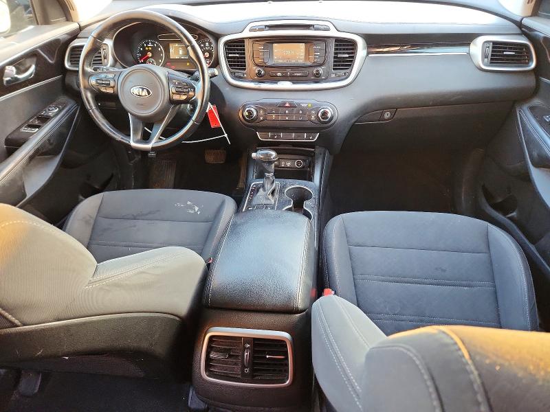 Фото 8 - KIA SORENTO